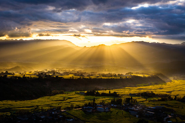 騰沖界頭鎮(zhèn)大園子油菜花